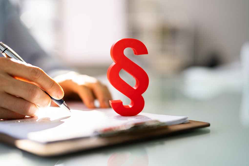 Foto: Mappe mit Paragraph Symbol